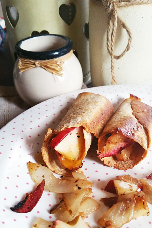apple-and-onion-baked-taquitos-2