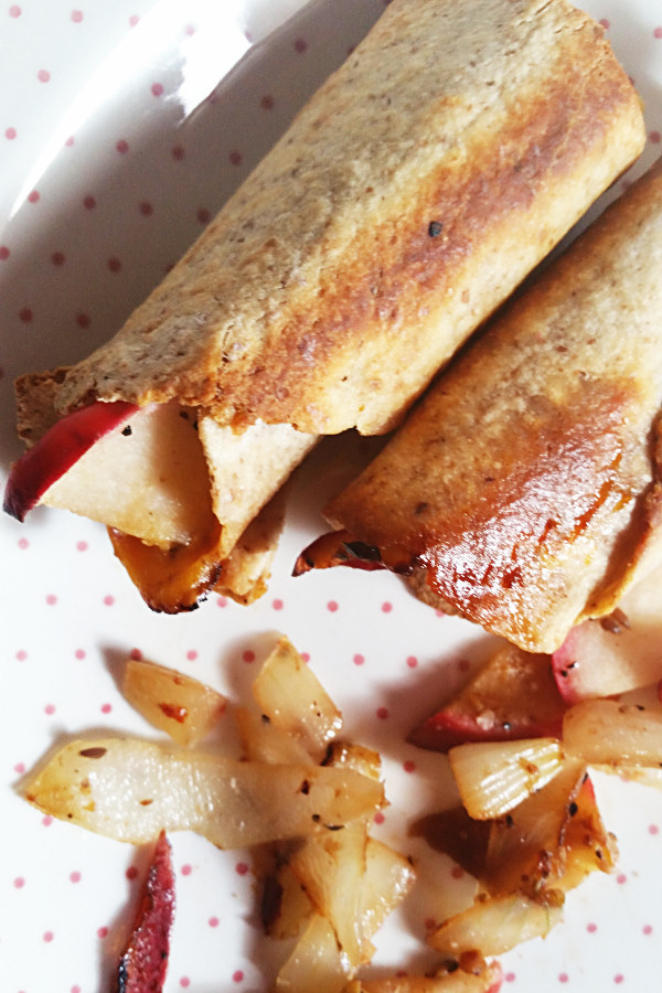 apple-and-onion-baked-taquitos-3